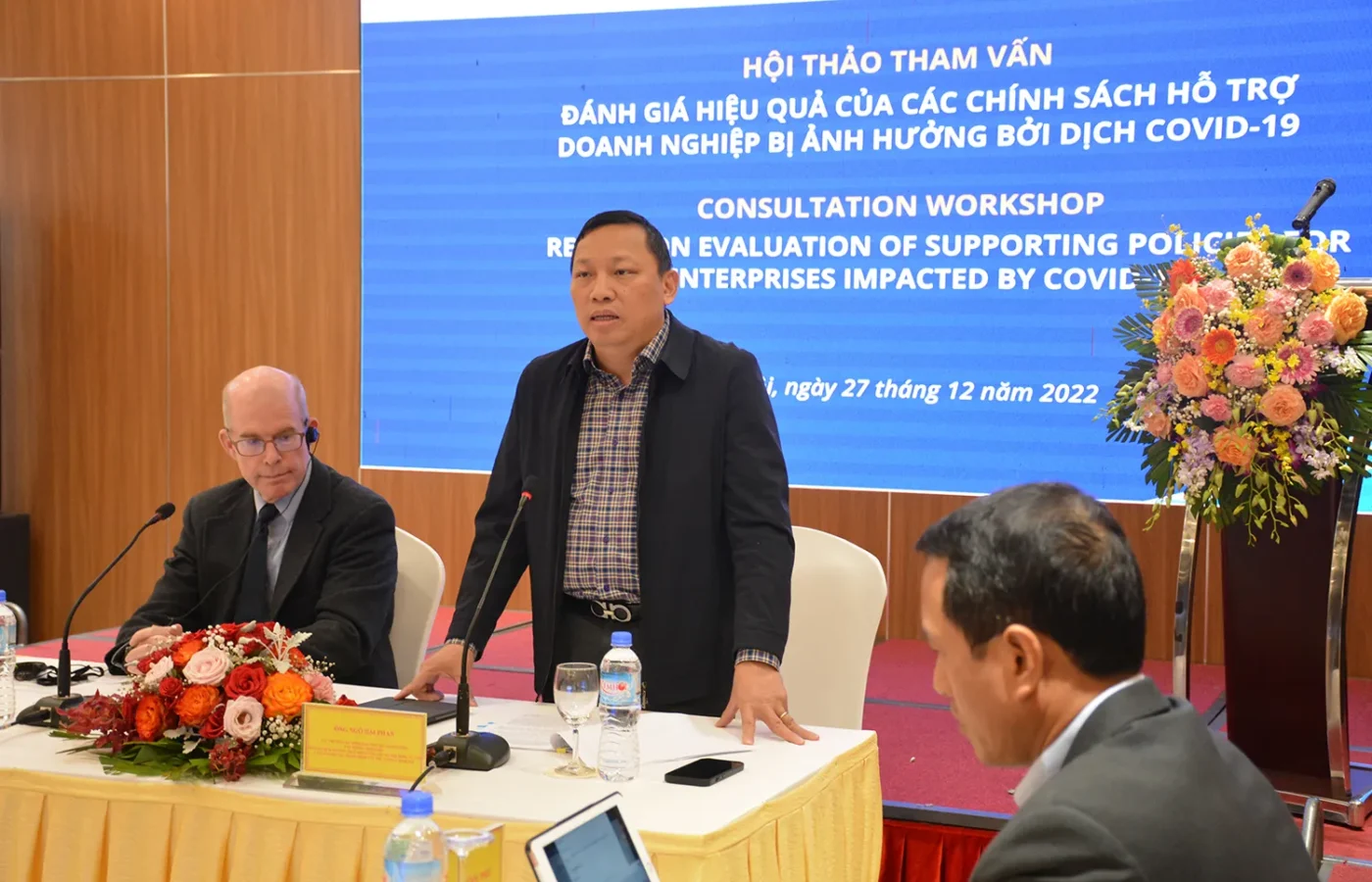 Tổ chức phi chính phủ (NGOs) là gì và tại sao chúng lại quan trọng trong ASEAN?